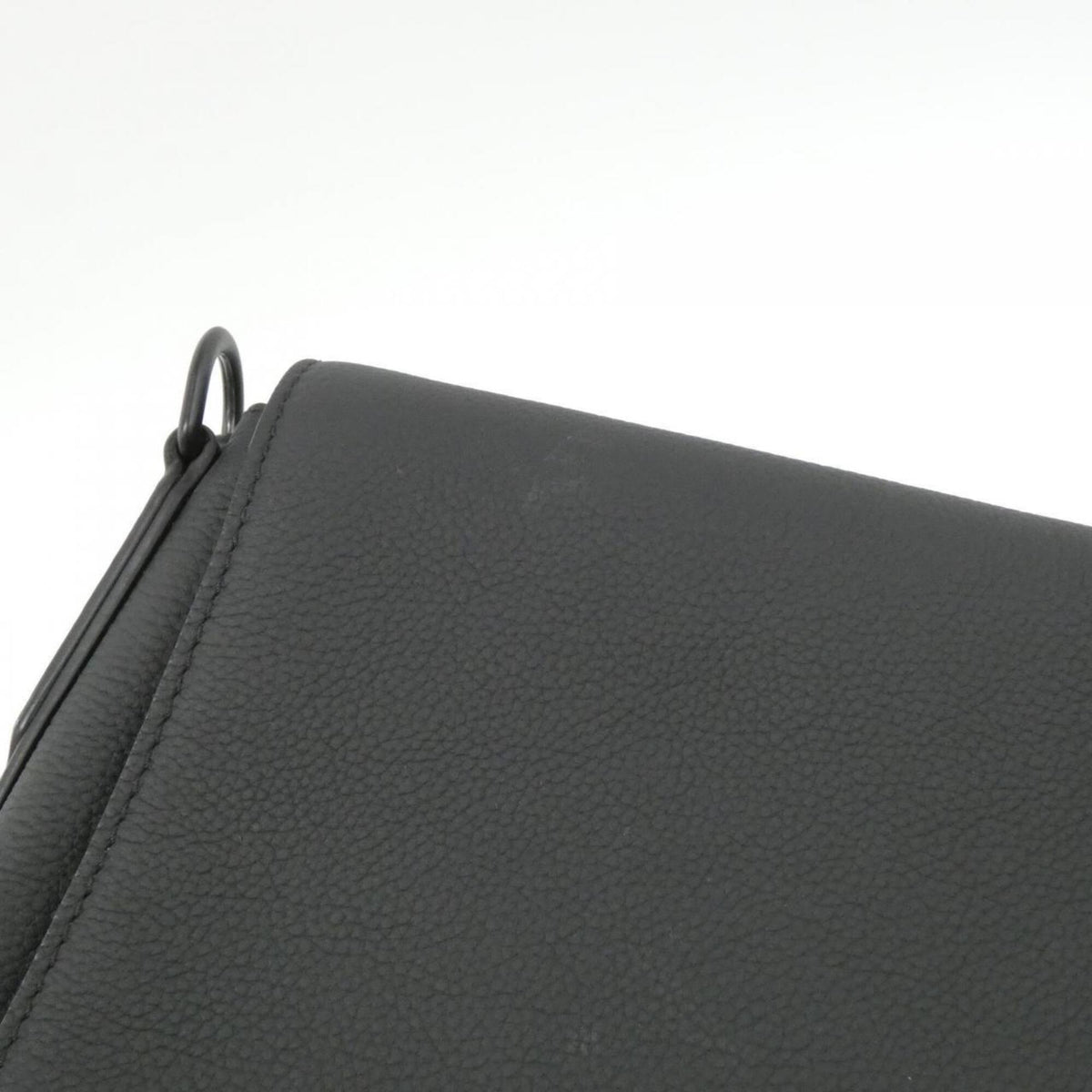 Louis Vuitton Black Leather Shoulder Bag (Pre-Owned)