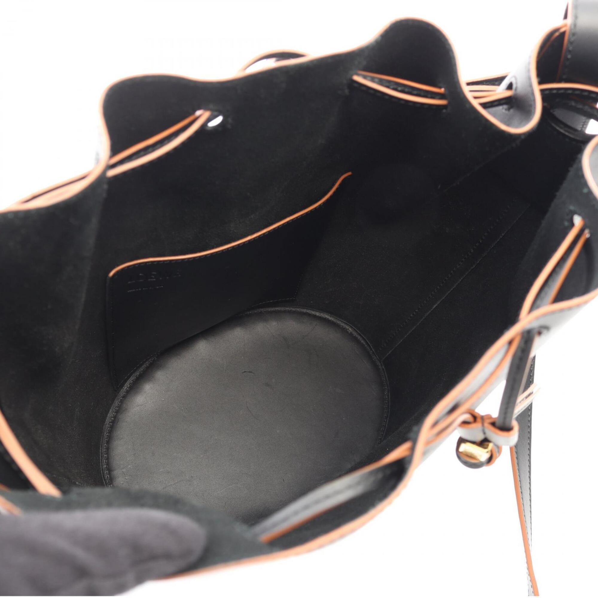 Loewe Black Leather Handbag Shoulder Bag (Pre-Owned)