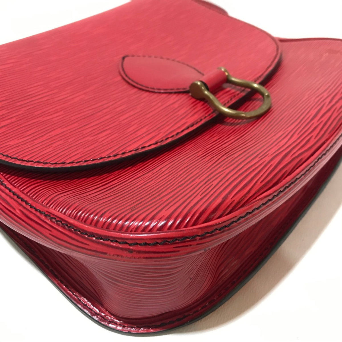 Louis Vuitton Red Leather Shoulder Bag (Pre-Owned)