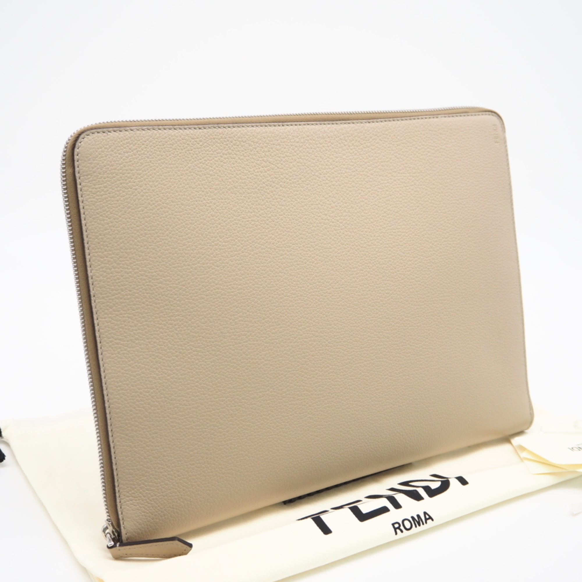 Fendi Beige Leather Clutch Bag (Pre-Owned)