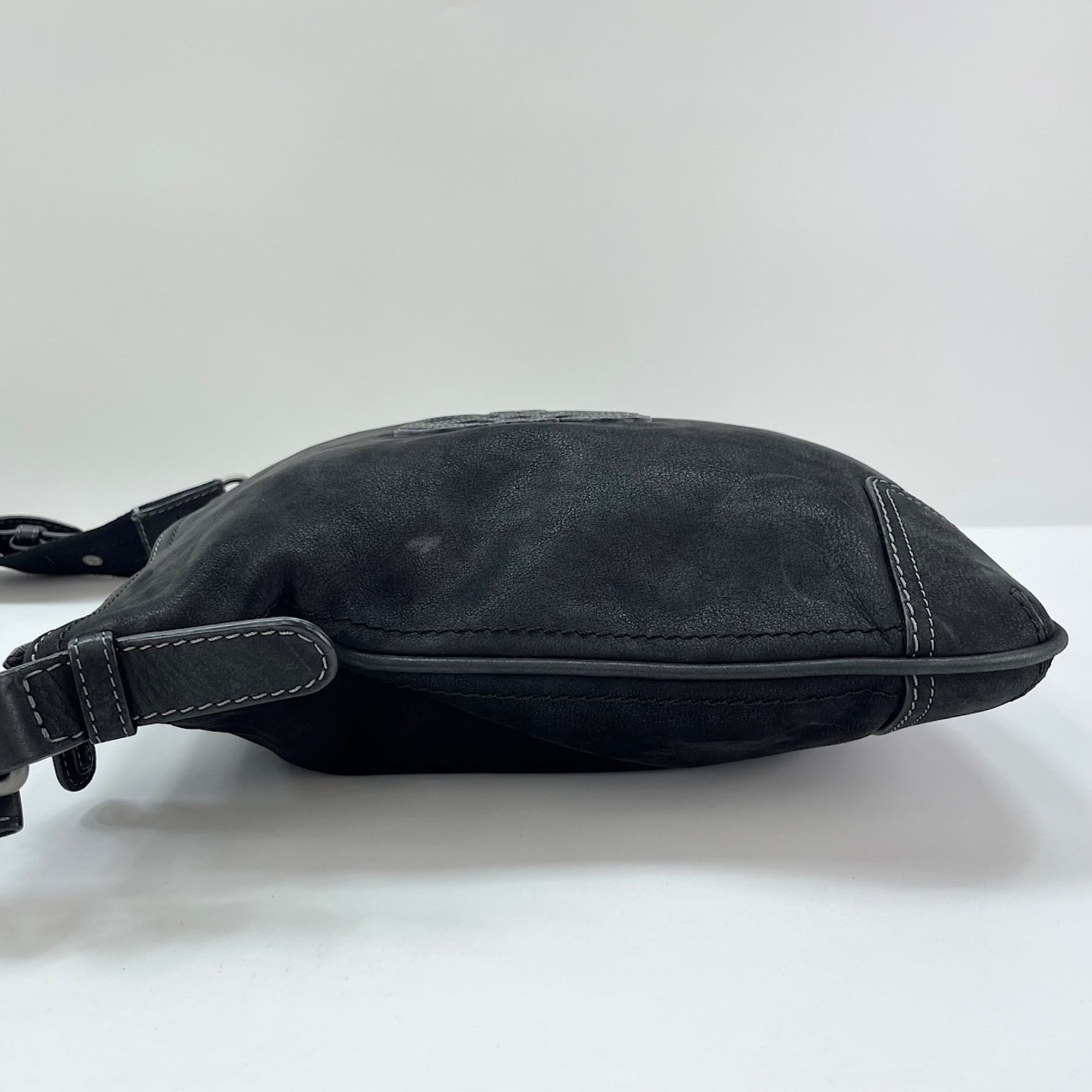 Loewe Black Shoulder Bag (Pre-Owned)