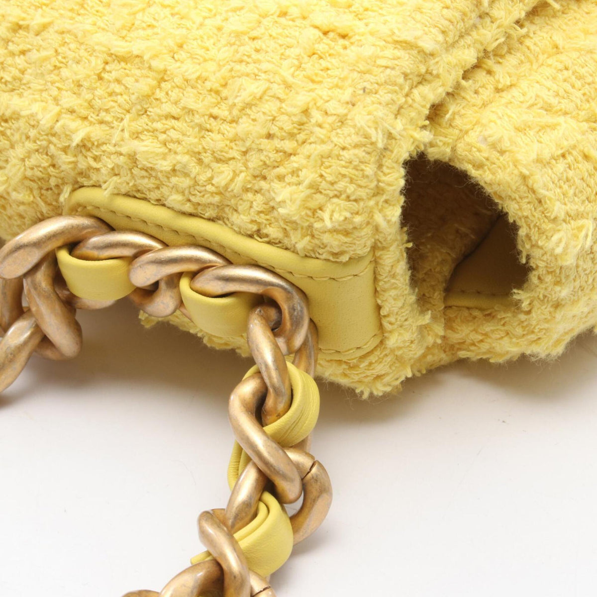 Chanel Yellow Fabric Handbag Shoulder Bag (Pre-Owned)