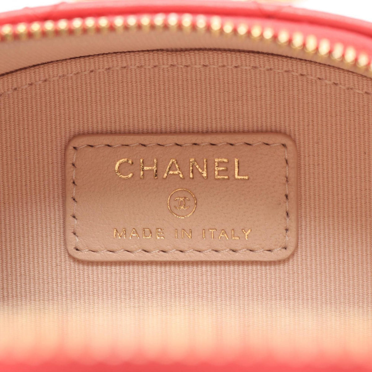 Chanel Pink Leather Shoulder Bag (Pre-Owned)