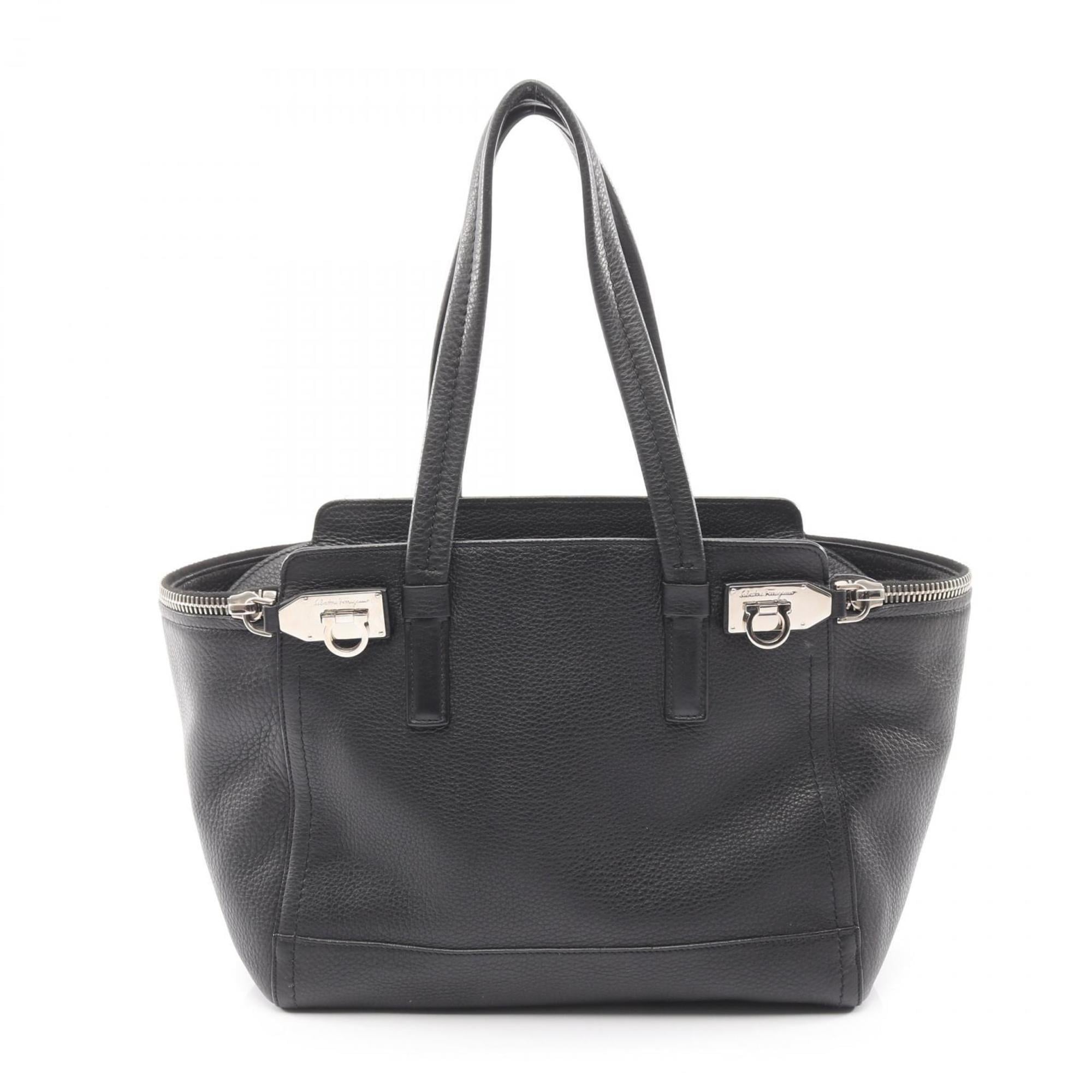 Salvatore Ferragamo Black Leather Handbag (Pre-Owned)