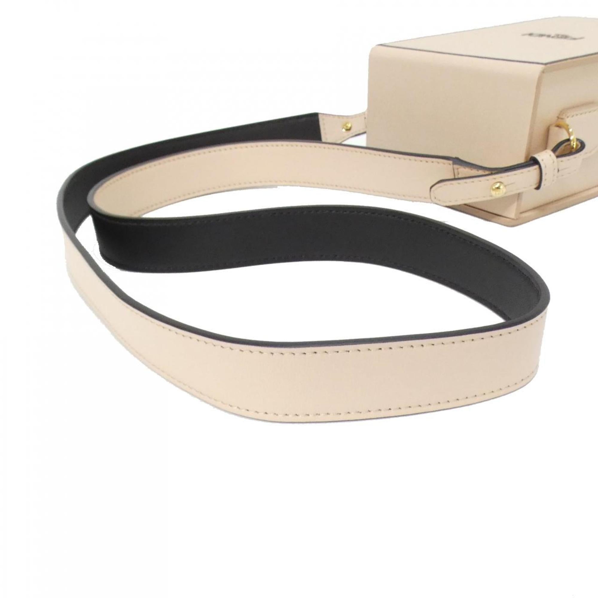 Fendi Gold Leather Shoulder Bag (Pre-Owned)