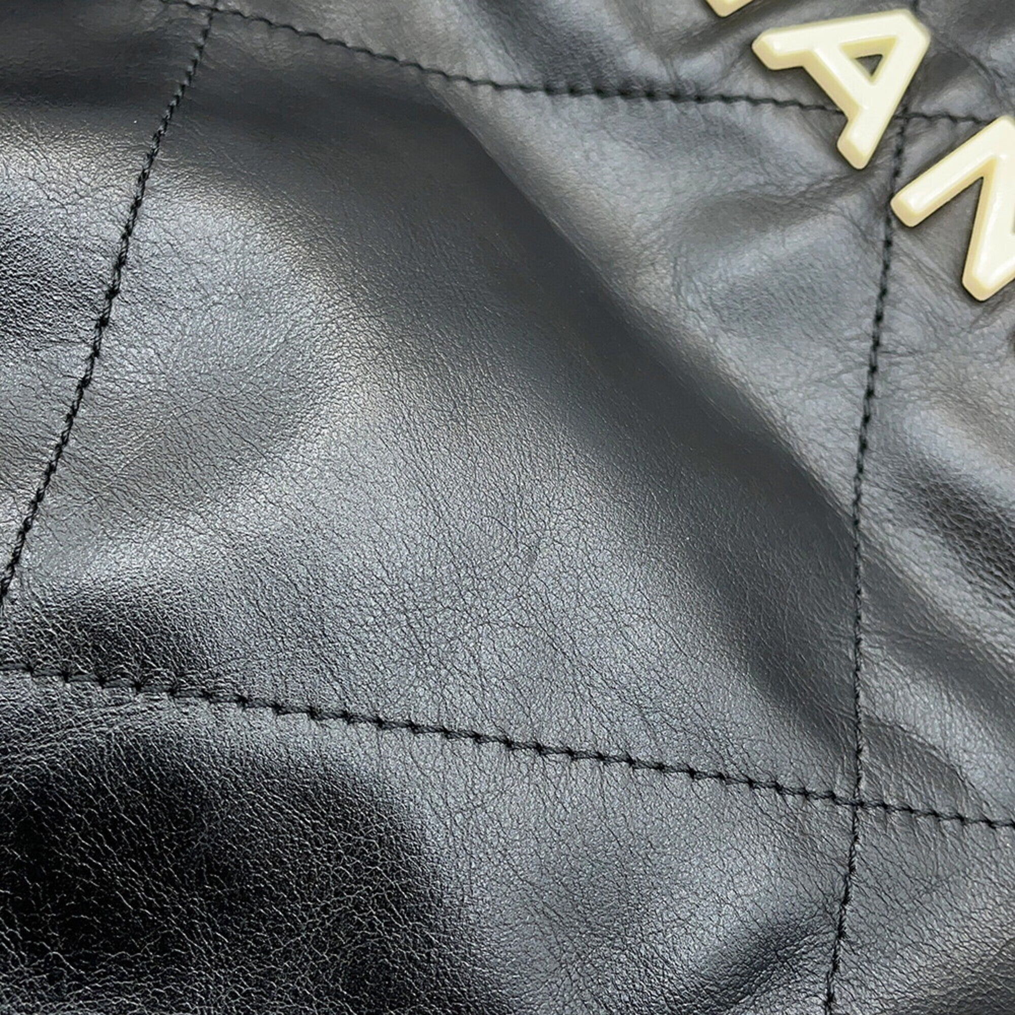 Chanel Black Leather Handbag (Pre-Owned)