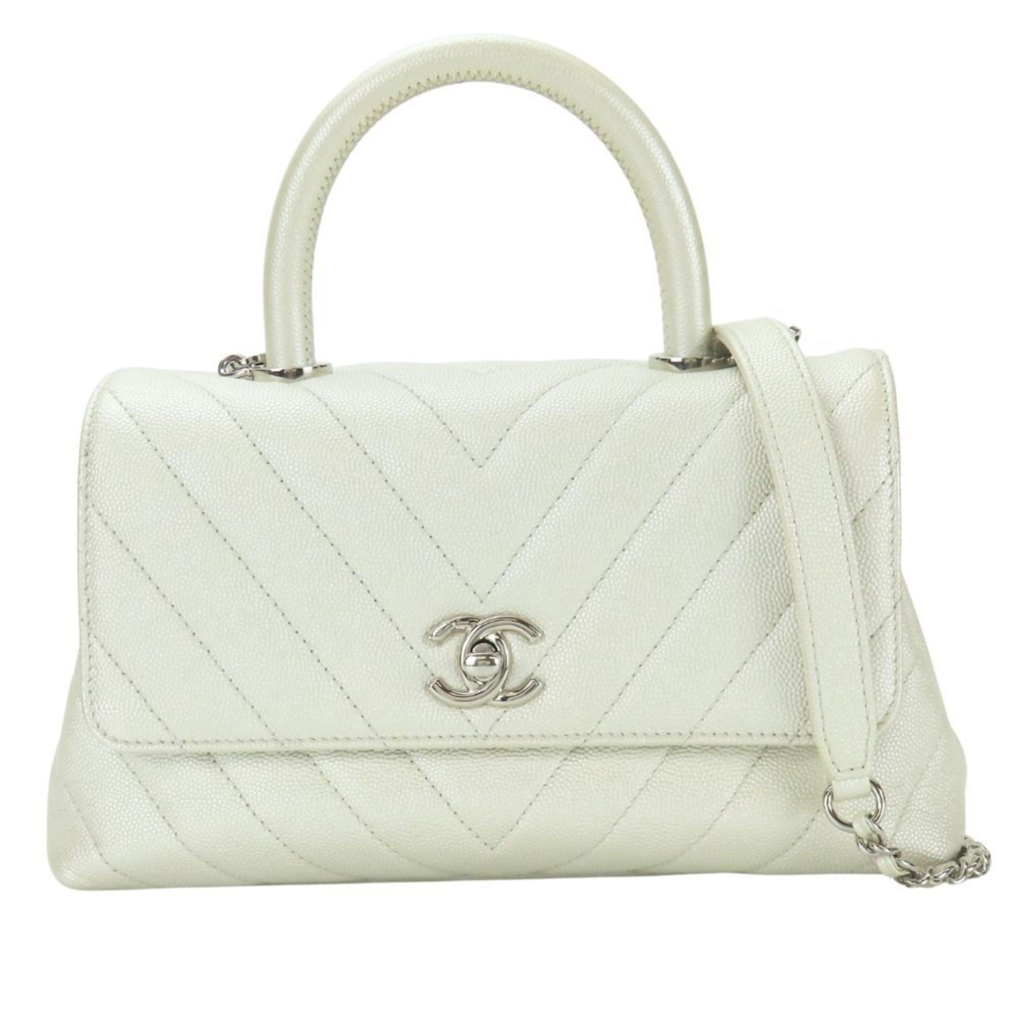 Chanel Pearl White Grained Calfskin Handbag (Pre-Owned)
