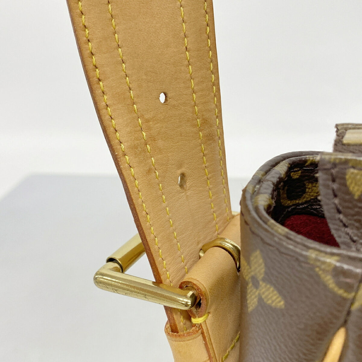 Louis Vuitton Brown Shoulder Bag (Pre-Owned)
