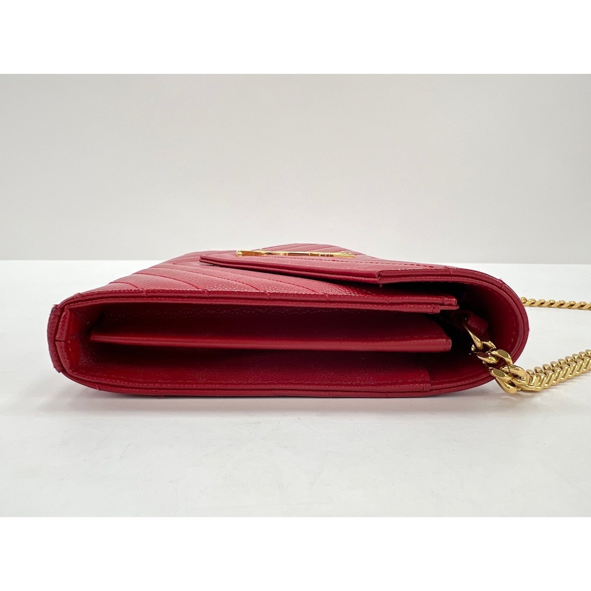 Yves Saint Laurent Cassandre Red Color Shoulder Bag (Pre-Owned)