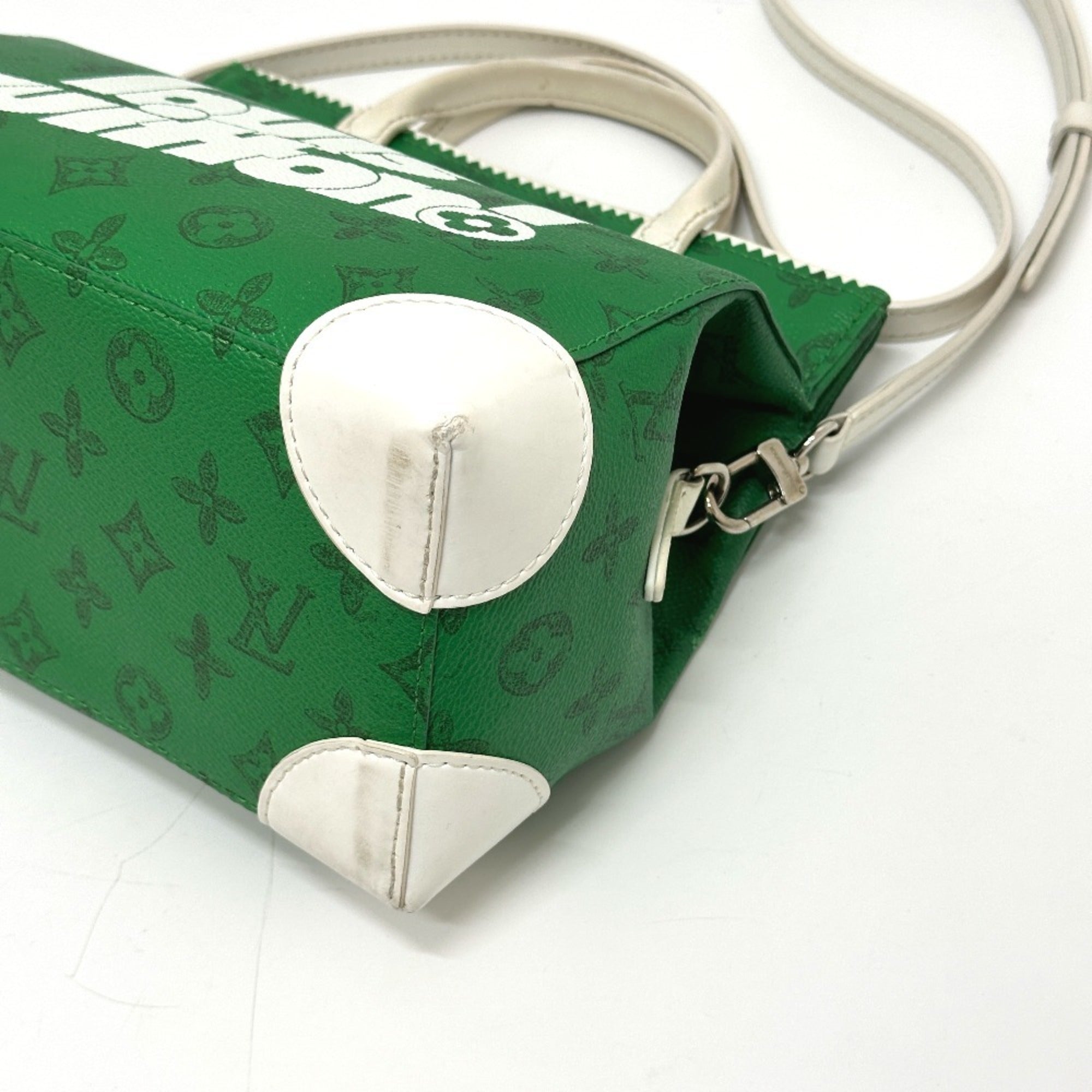 Louis Vuitton Green Monogram Handbag (Pre-Owned)
