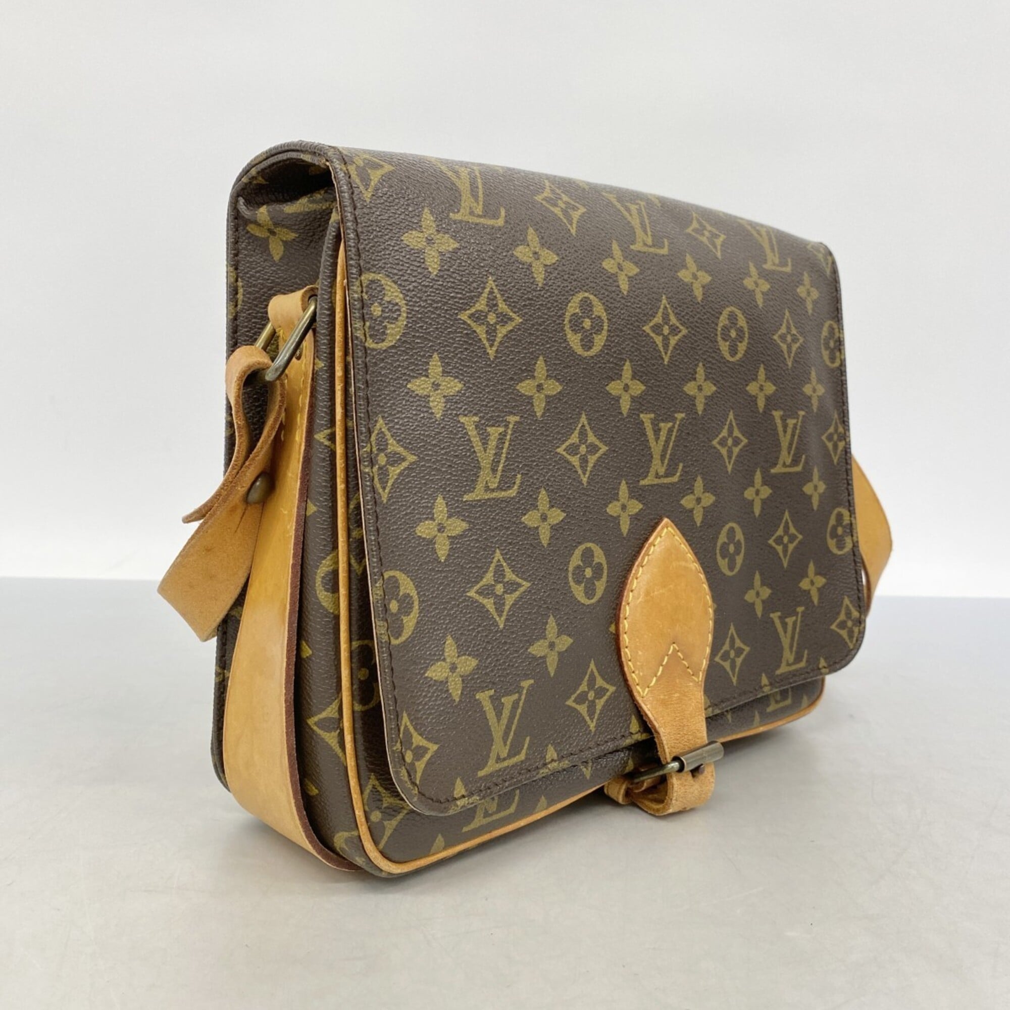 Louis Vuitton Brown Shoulder Bag (Pre-Owned)