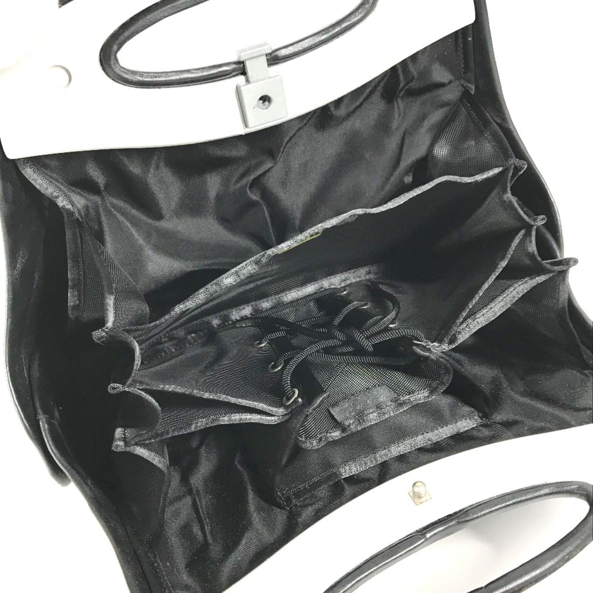 Chanel Black Leather Handbag (Pre-Owned)