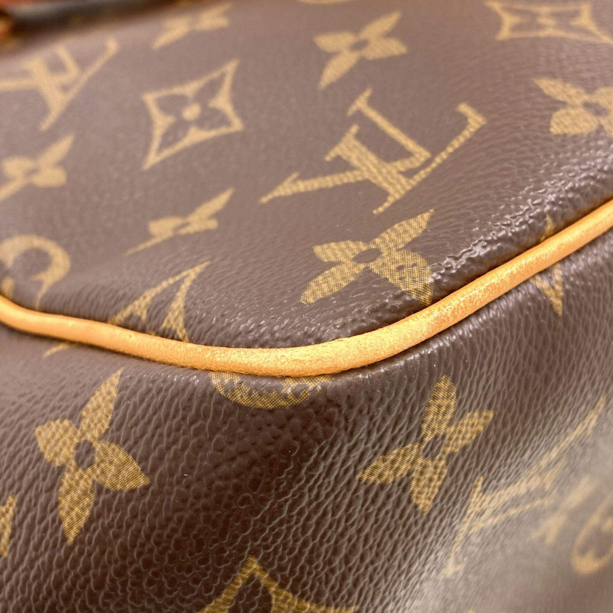 Louis Vuitton Monogram Monogram Handbag (Pre-Owned)