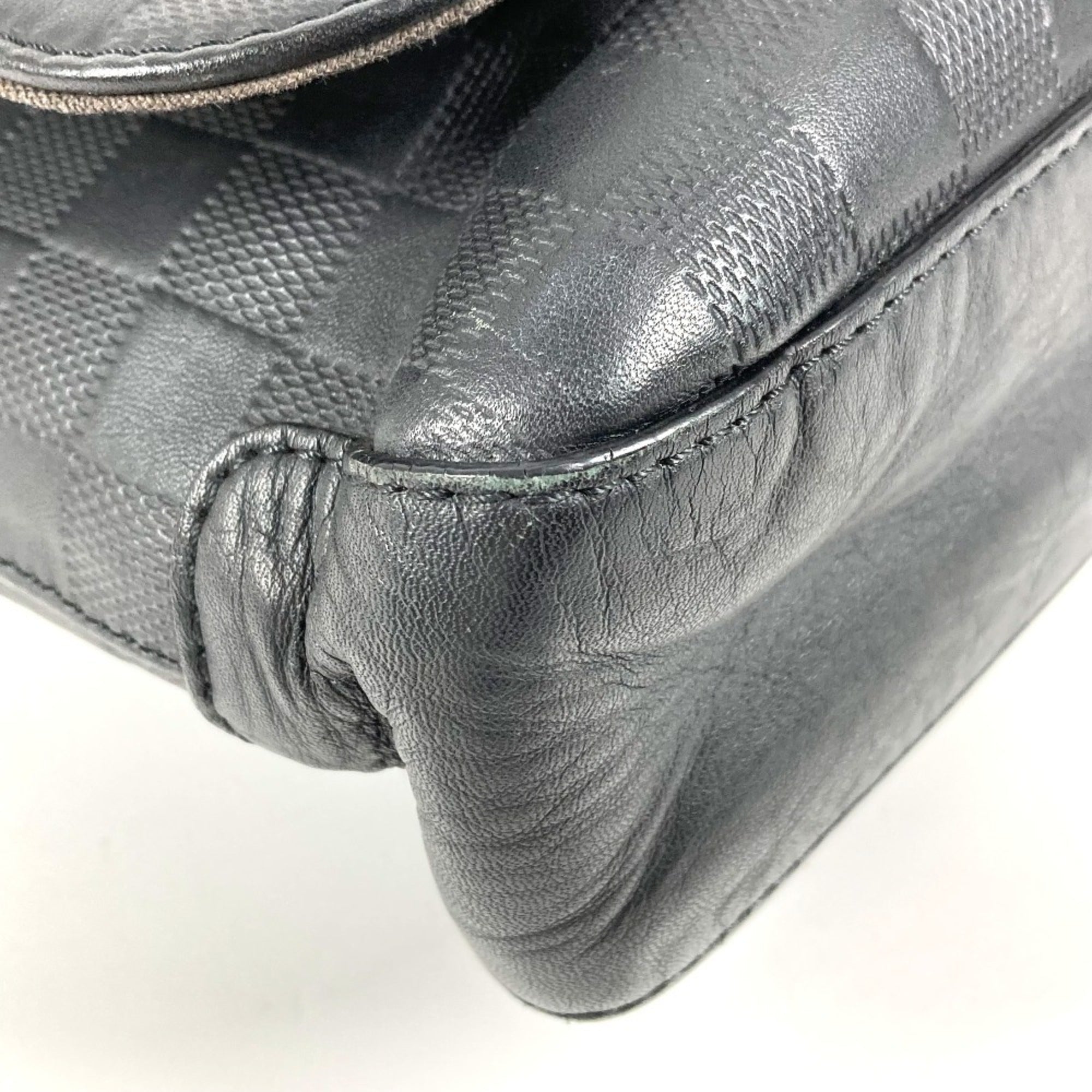Louis Vuitton Black Onyx Damier Infini Messenger Bag Shoulder Bag (Pre-Owned)