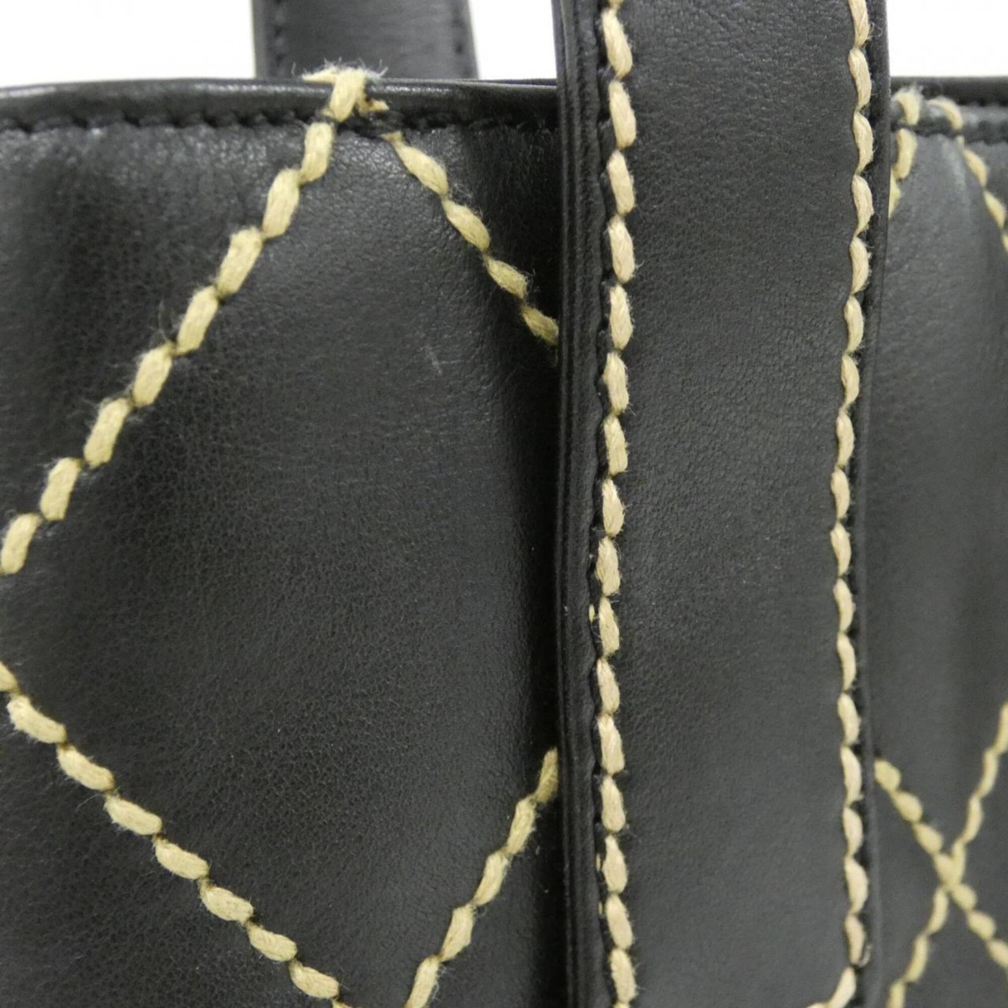 Chanel Beige Black Leather Handbag (Pre-Owned)