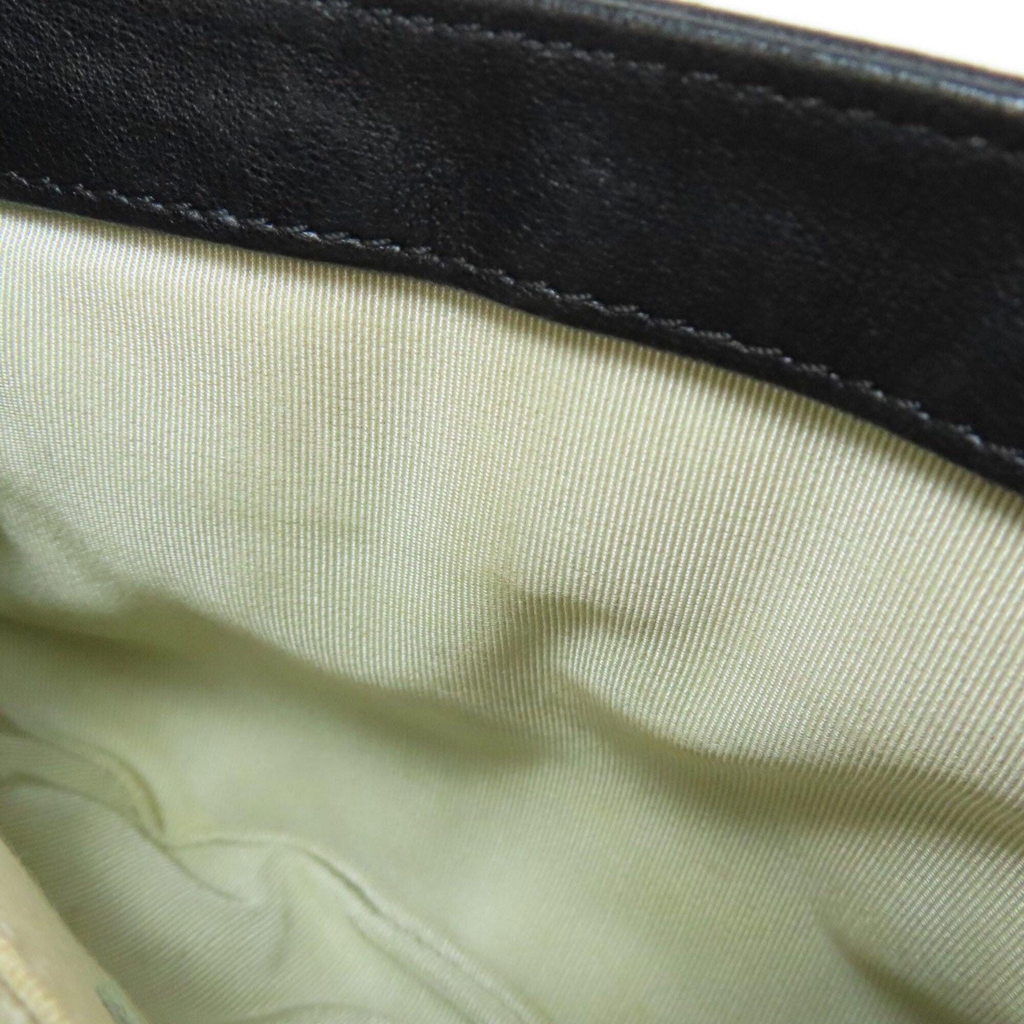 Chanel Black Leather Shoulder Bag (Pre-Owned)