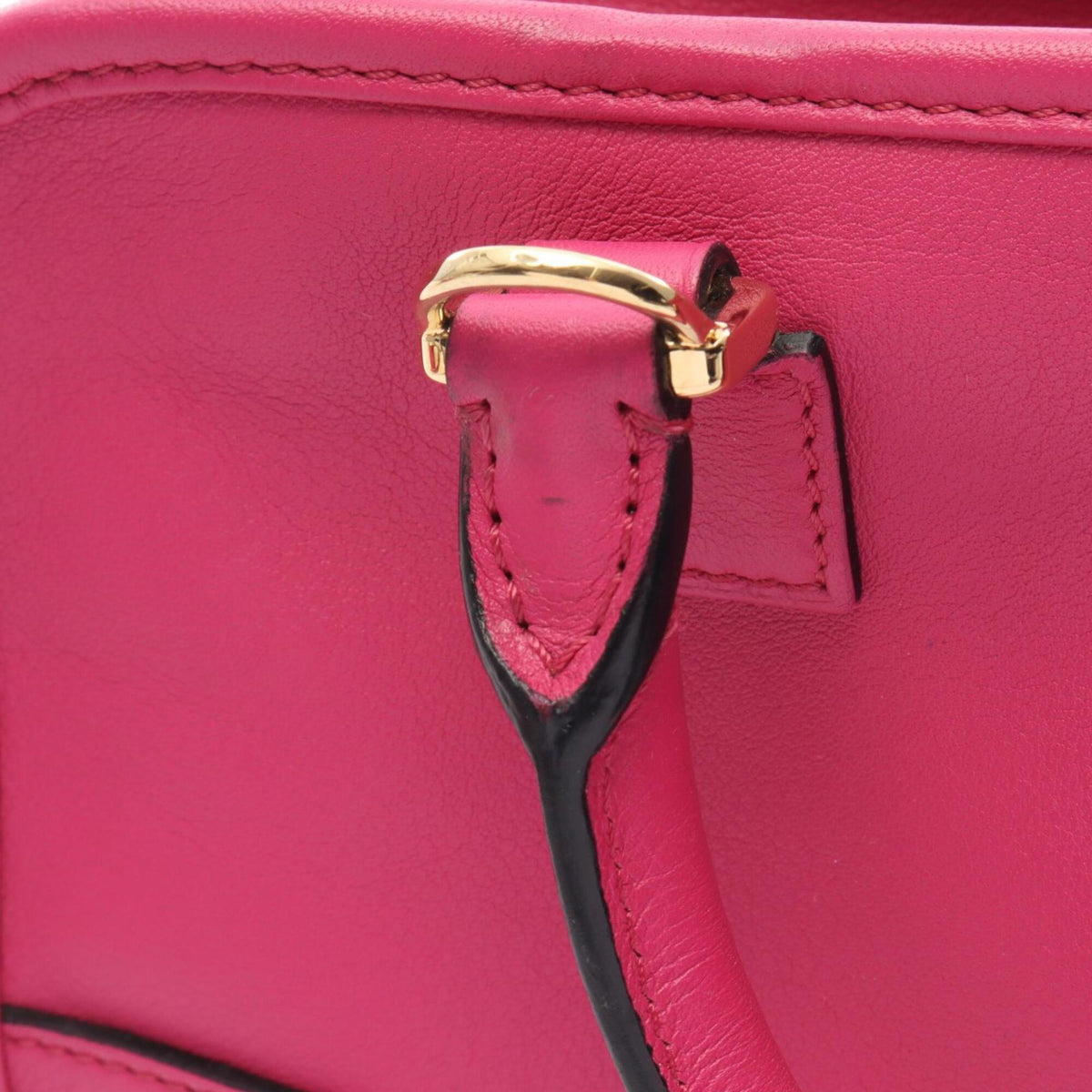 Loewe Pink Leather Handbag (Pre-Owned)