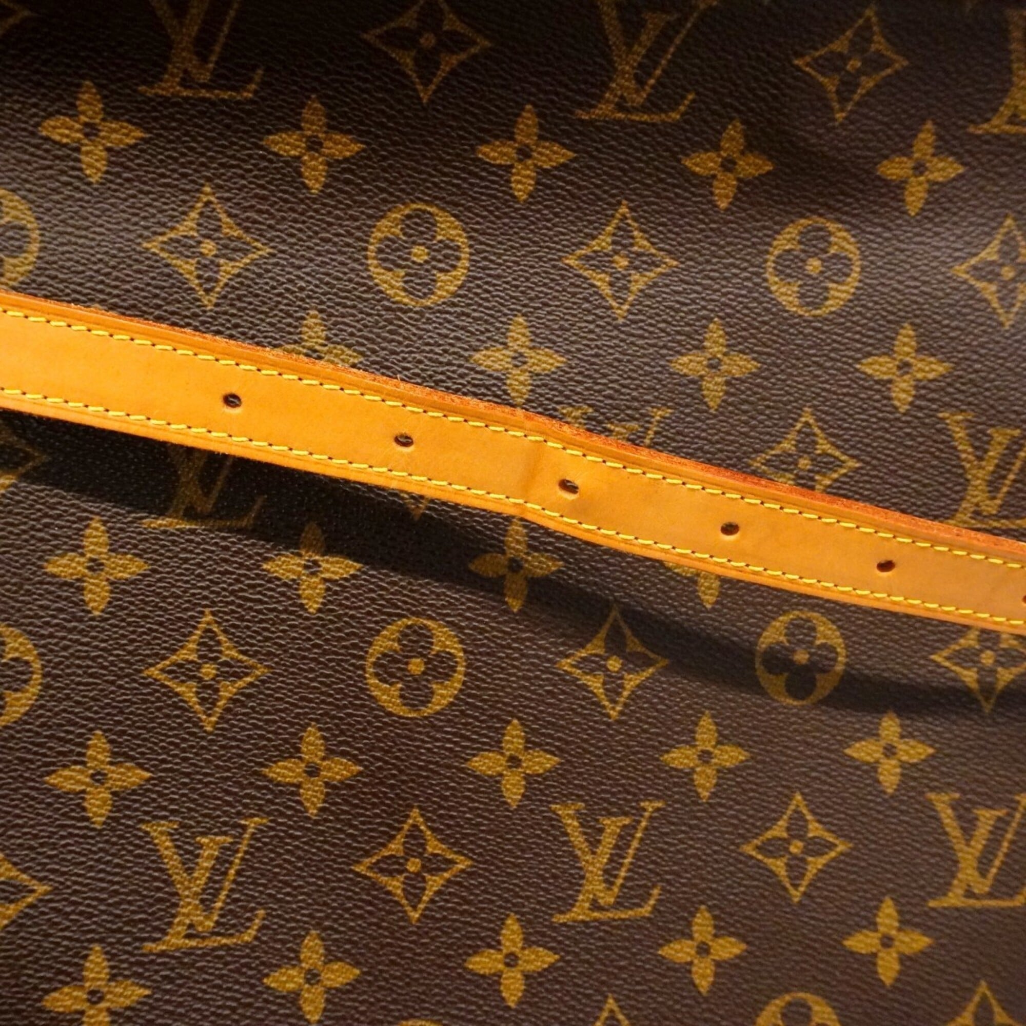 Louis Vuitton Brown Shoulder Bag (Pre-Owned)
