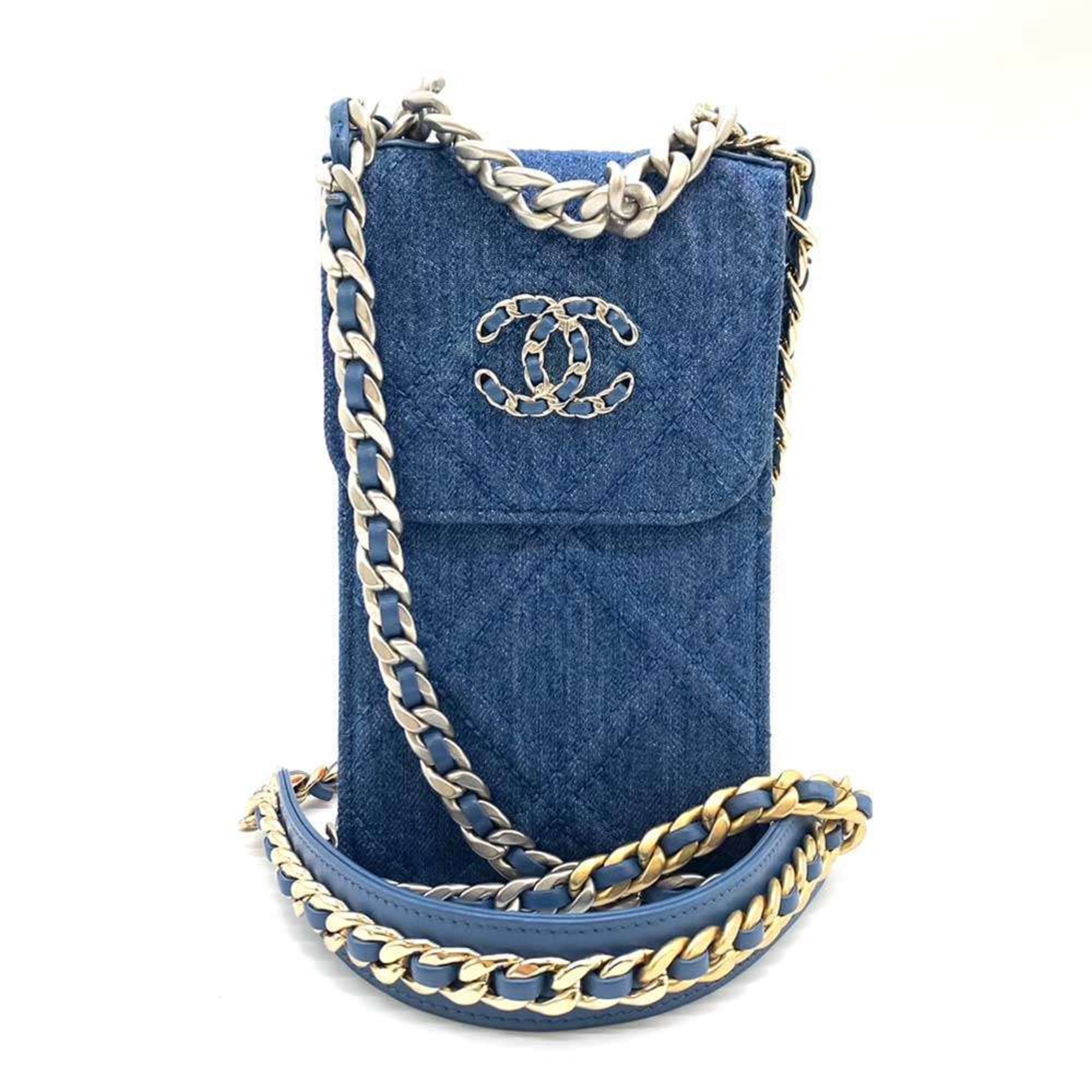 Chanel Denim Blue Denim Pochette Shoulder Bag (Pre-Owned)