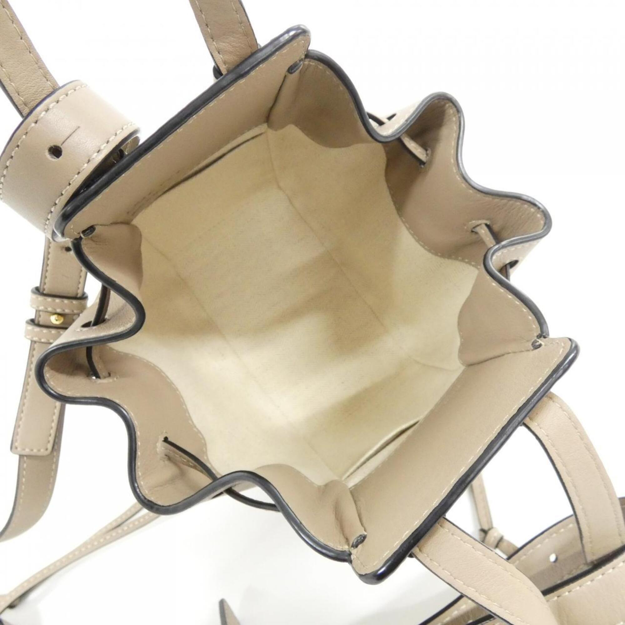 Loewe Sand Leather Shoulder Bag (Pre-Owned)
