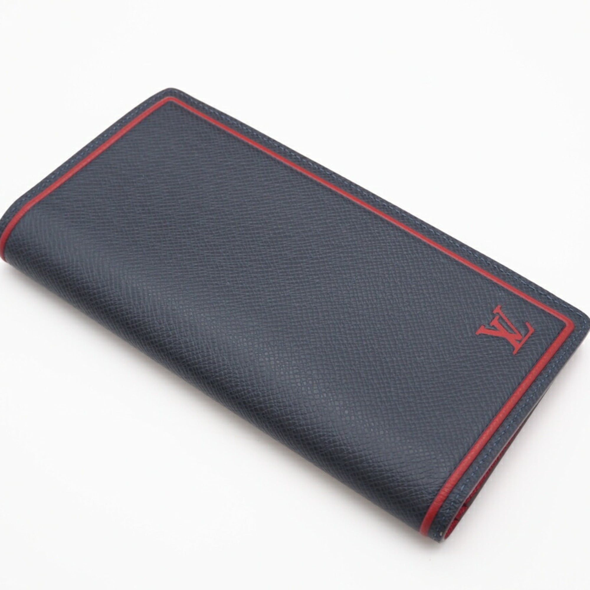 Louis Vuitton Taiga Blue Red Color Leather Long Wallet (Bi-Fold) (Pre-Owned)