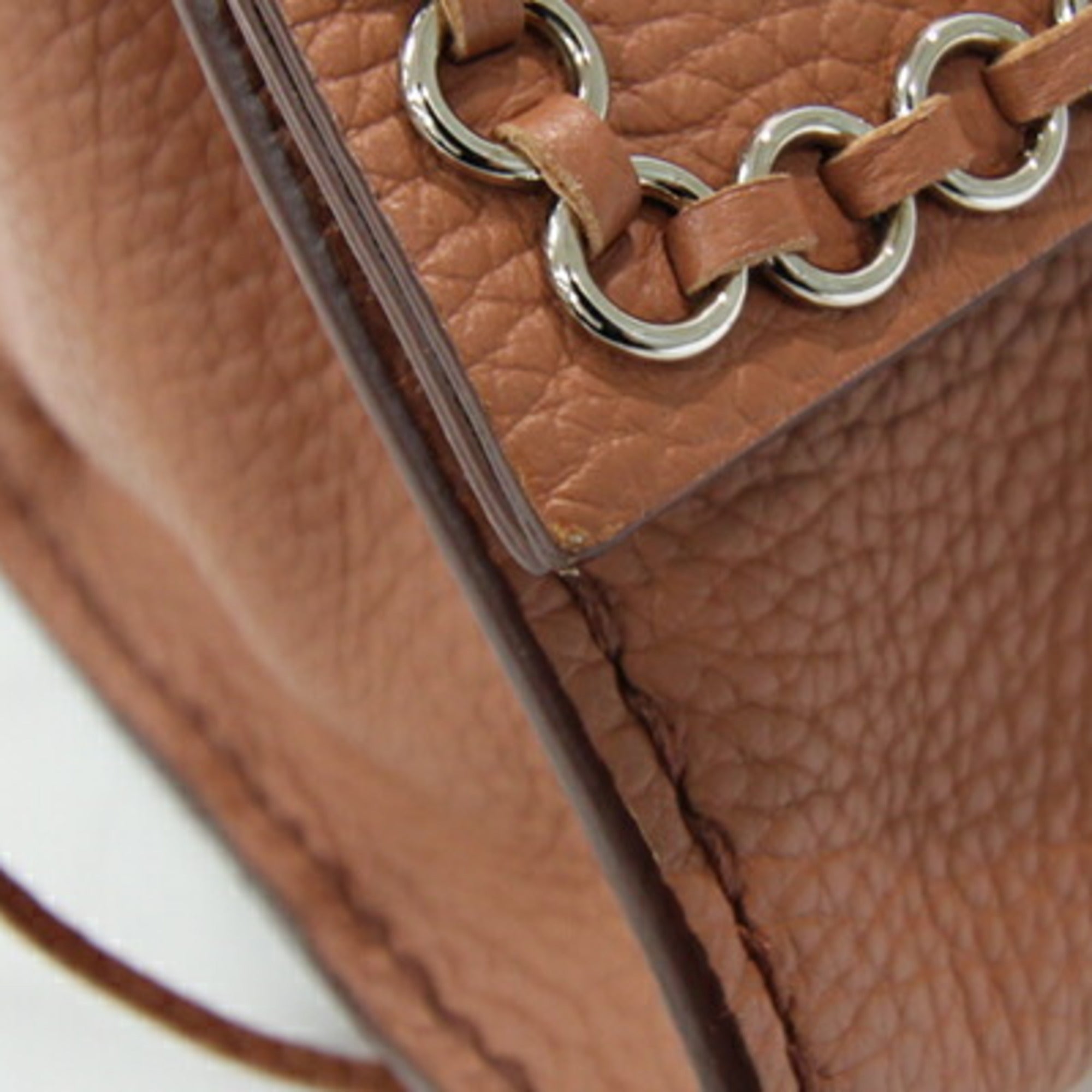Tod's Brown Leather Shoulder Bag (Pre-Owned)