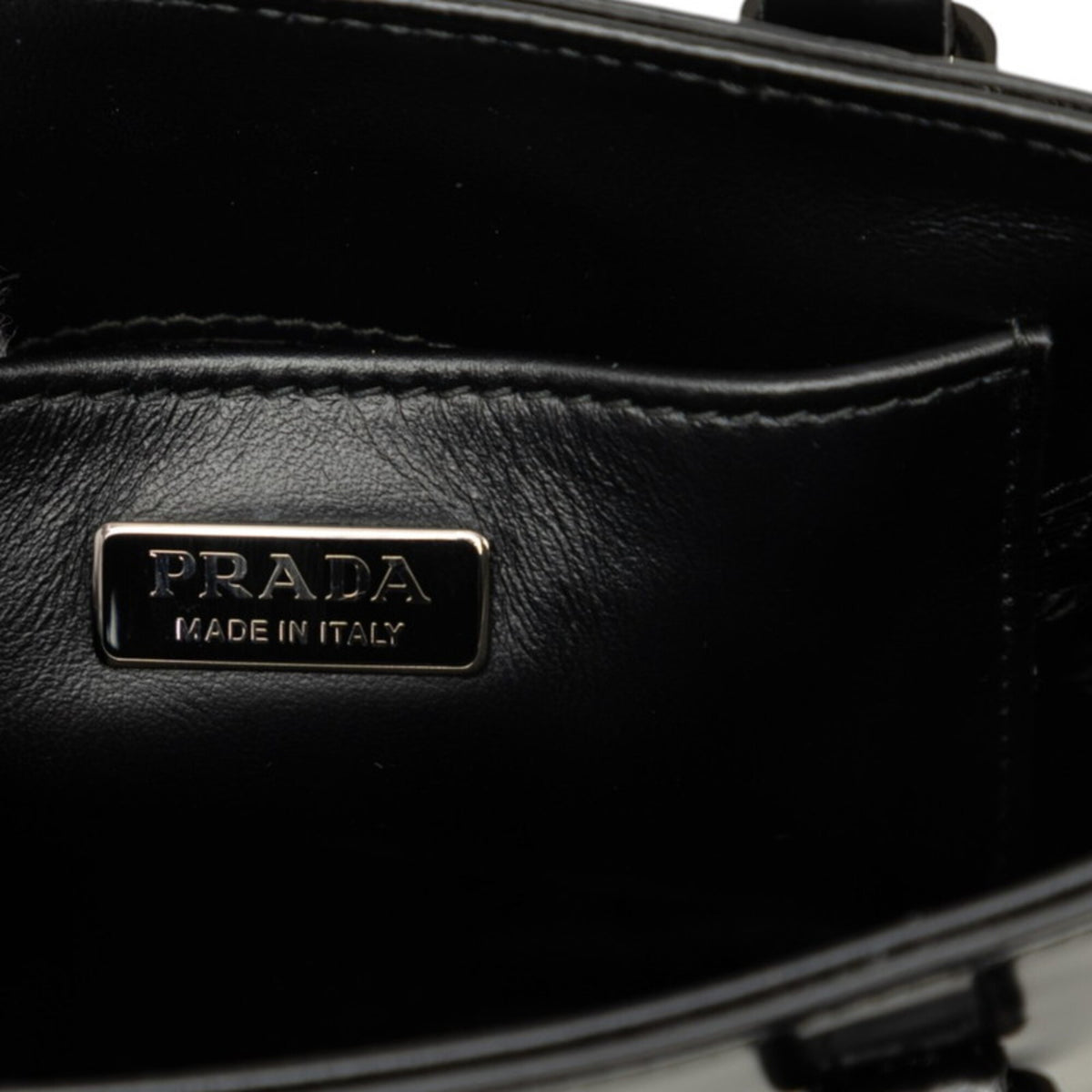 Prada Black Leather Handbag Shoulder Bag (Pre-Owned)