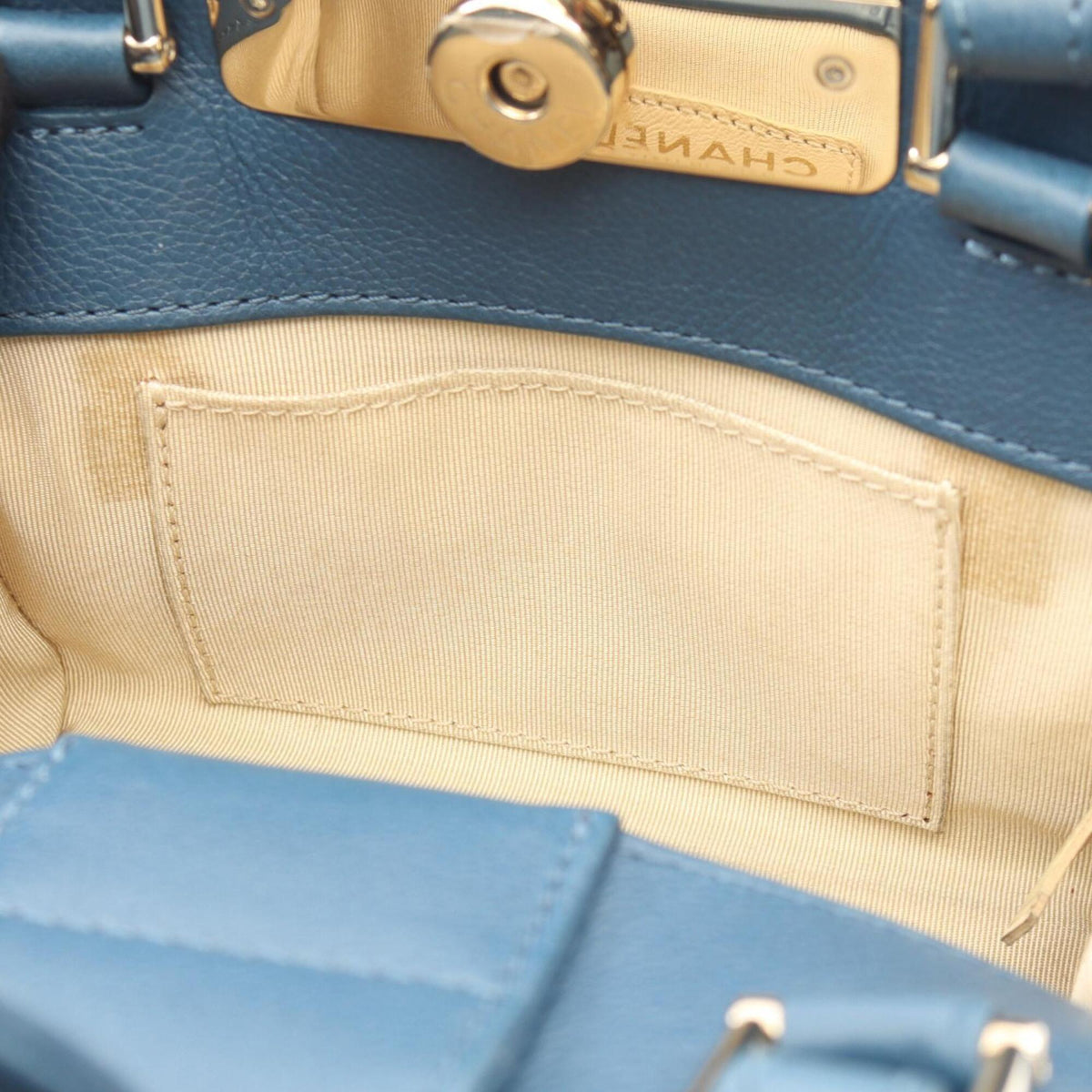 Chanel Matelasse Blue Leather Handbag Shoulder Bag (Pre-Owned)