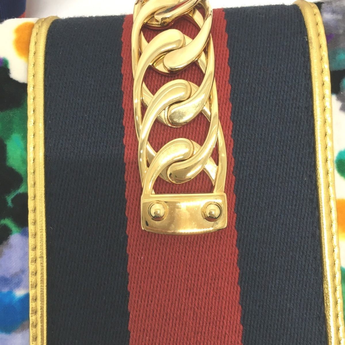 Gucci Other Leather Shoulder Bag (Pre-Owned)
