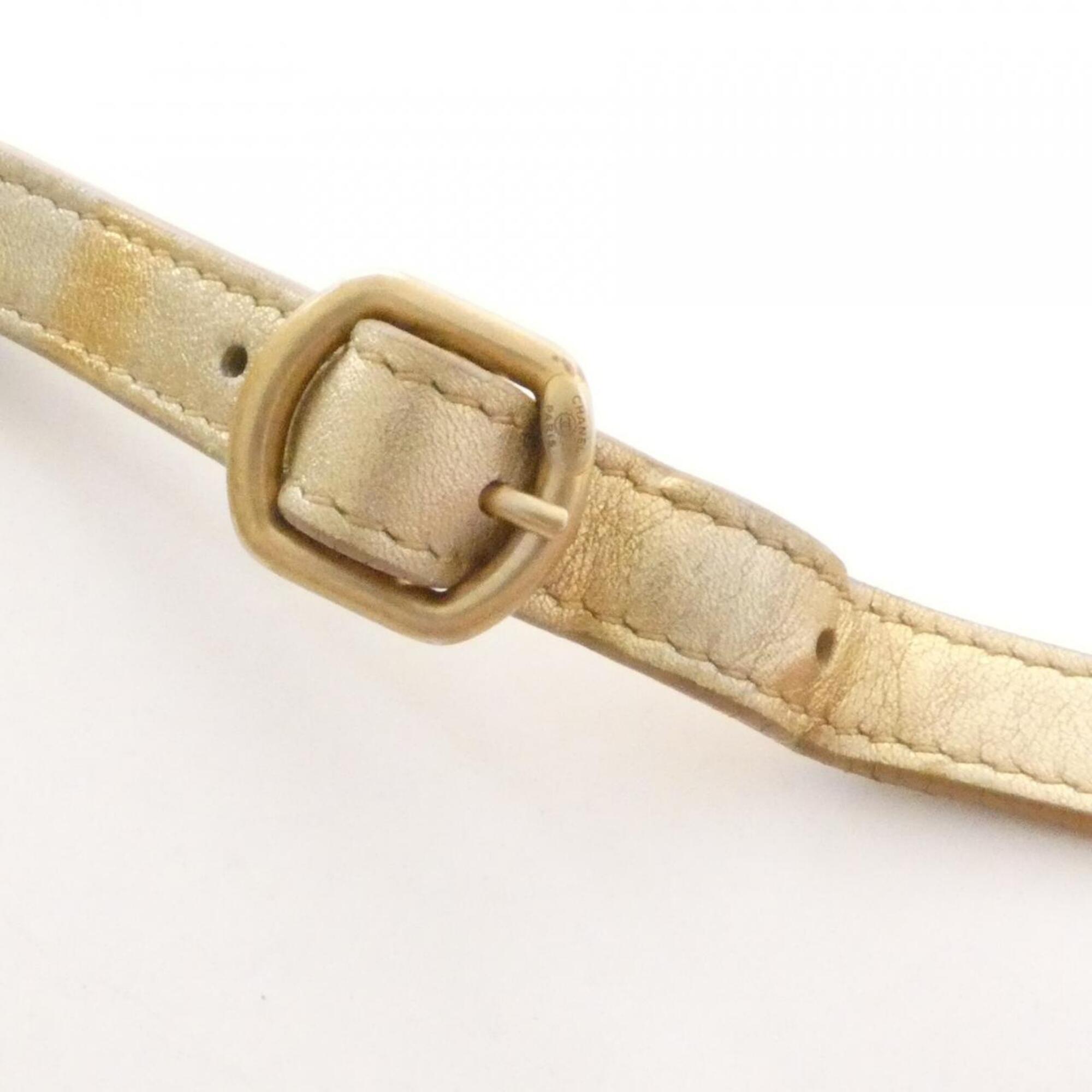 Chanel Gold Leather Shoulder Bag (Pre-Owned)