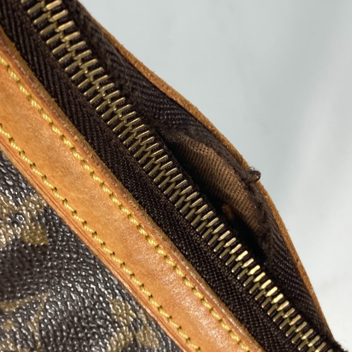 Louis Vuitton Brown Monogram Shoulder Bag (Pre-Owned)