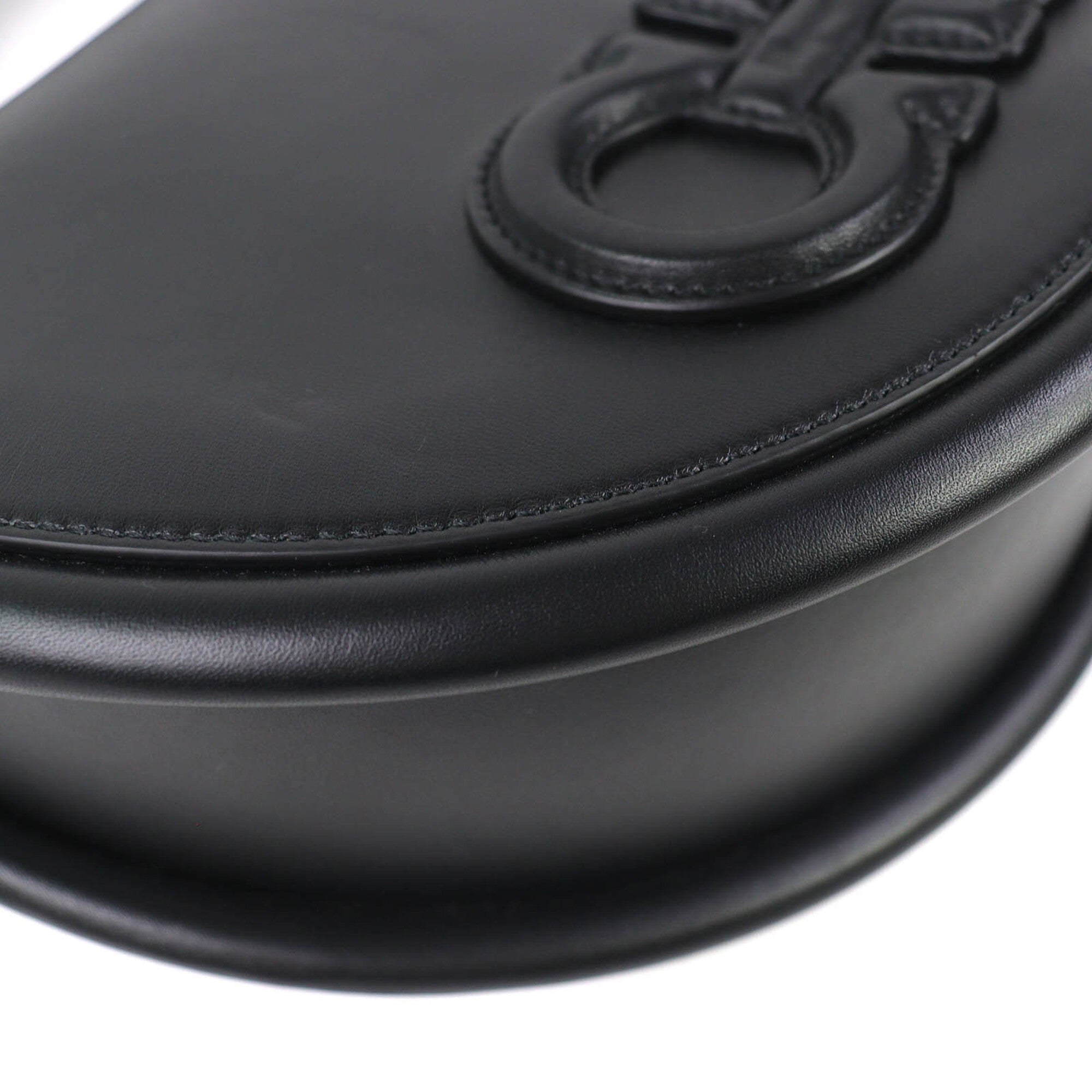 Salvatore Ferragamo Black Leather Handbag Shoulder Bag (Pre-Owned)