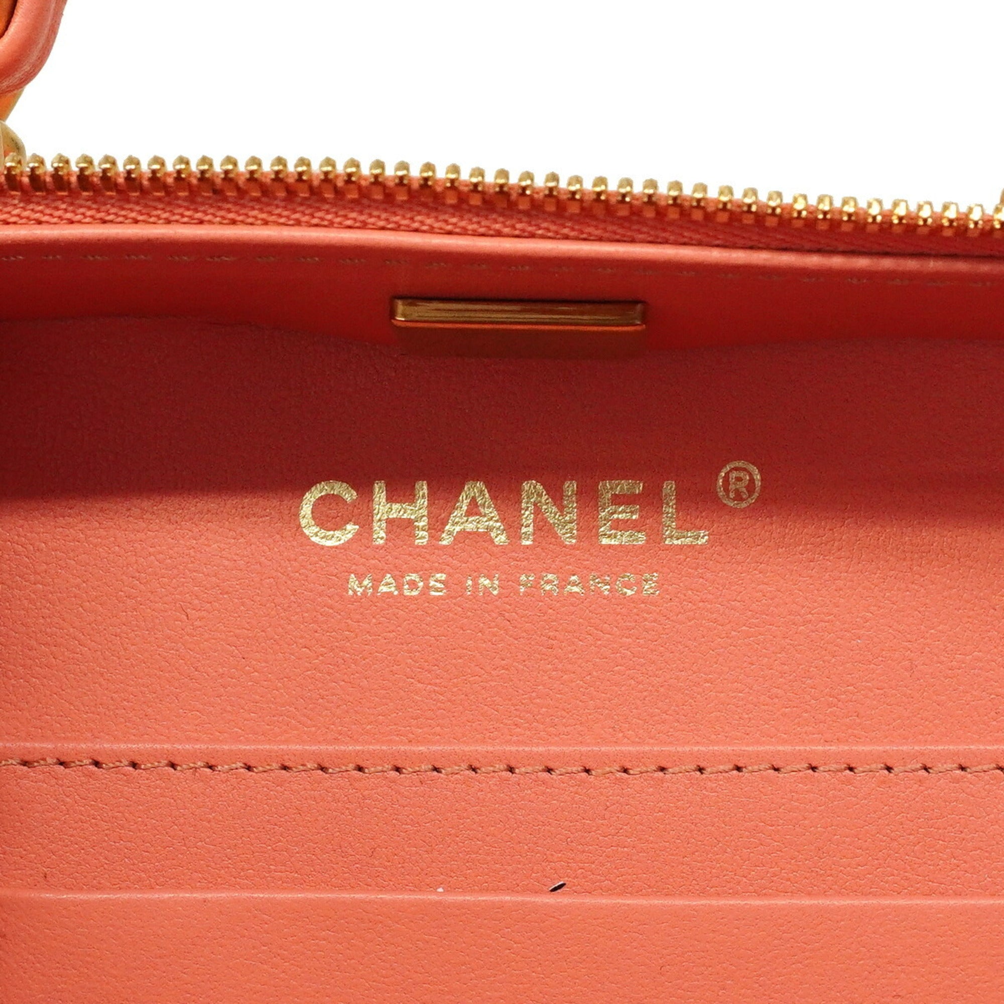 Chanel Salmon Pink Leather Handbag (Pre-Owned)