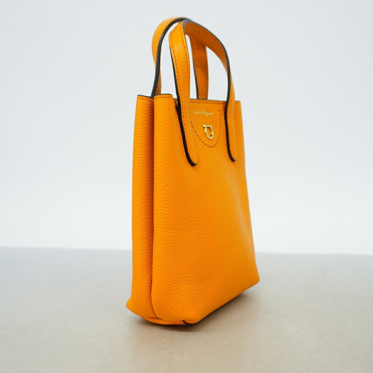 Salvatore Ferragamo Orange Leather Handbag (Pre-Owned)