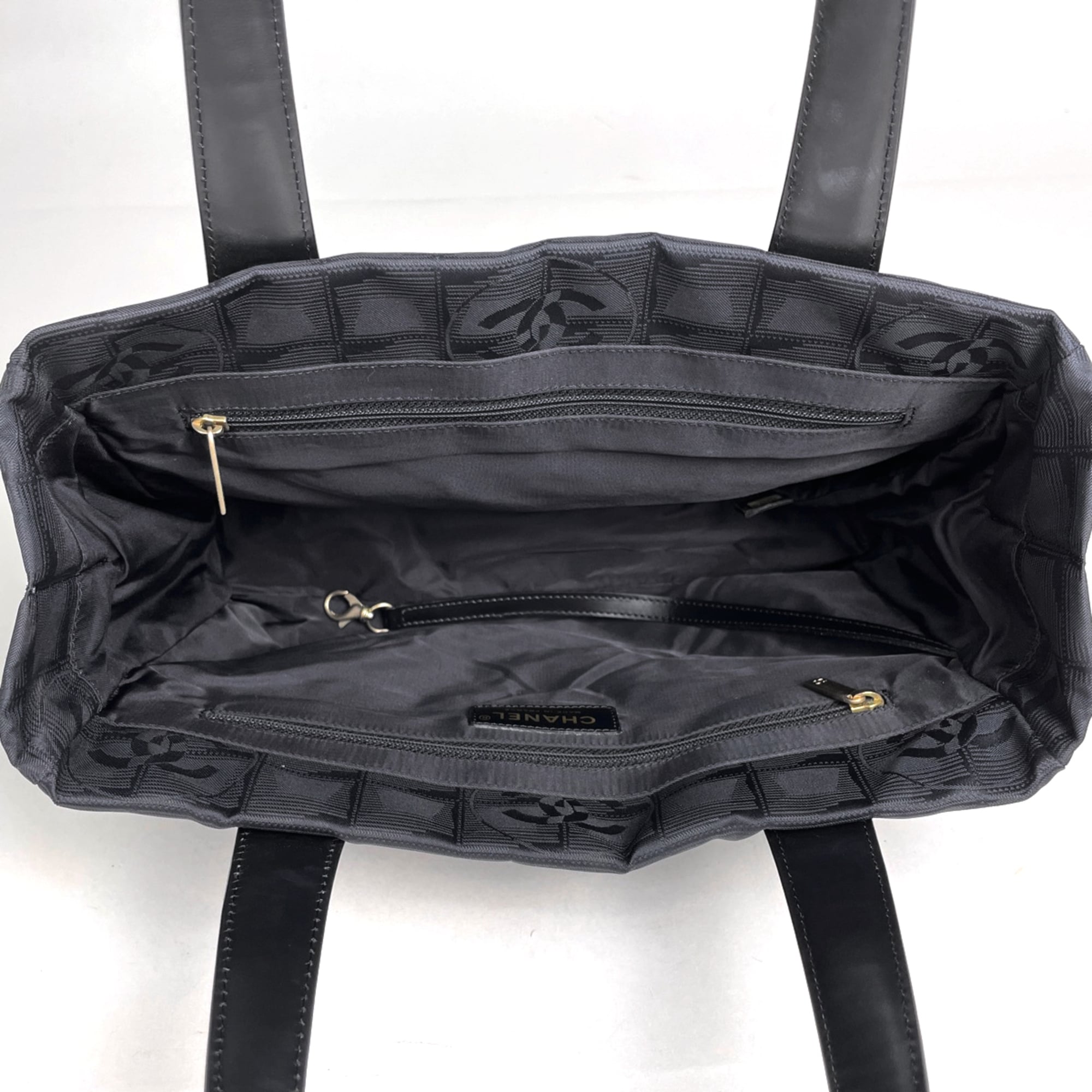 Chanel New Travel Line Black Nylon Leather Handbag (Pre-Owned)