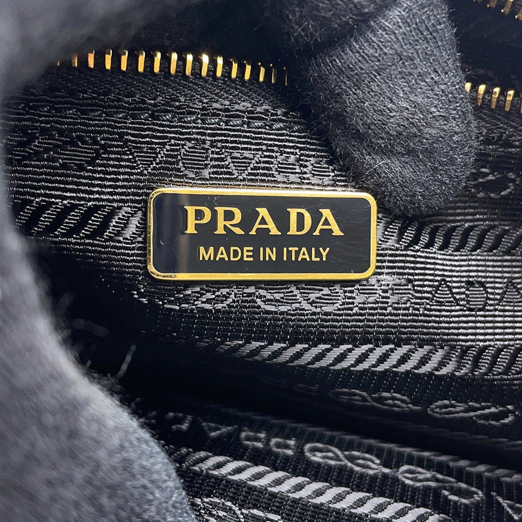 Prada Black Leather Handbag Shoulder Bag (Pre-Owned)