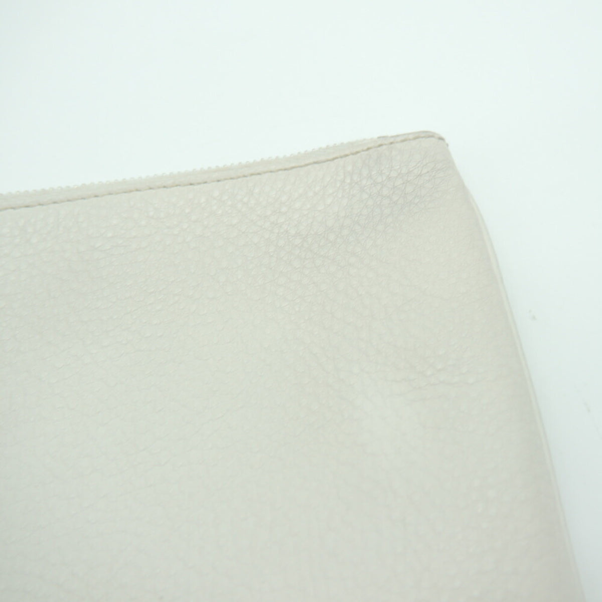 Balenciaga White Leather Clutch Bag (Pre-Owned)