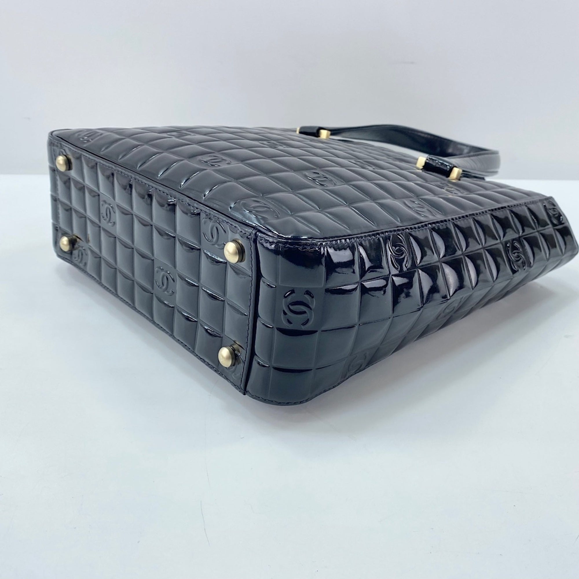 Chanel Black Leather Tote Bag (Pre-Owned)