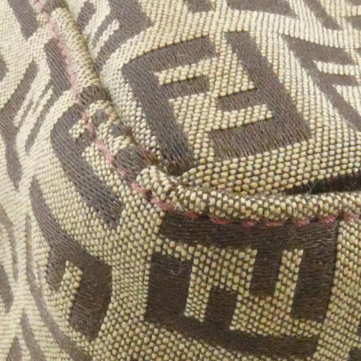 Fendi Beige Pink Canvas Shoulder Bag (Pre-Owned)