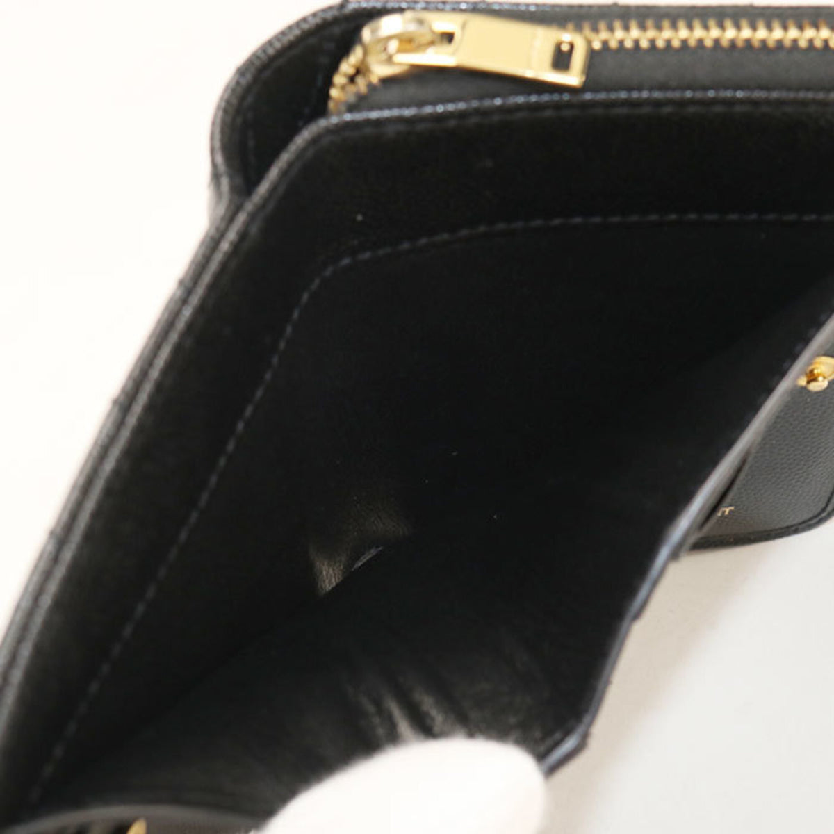 Saint Laurent Black Leather Wallet (Bi-Fold) (Pre-Owned)