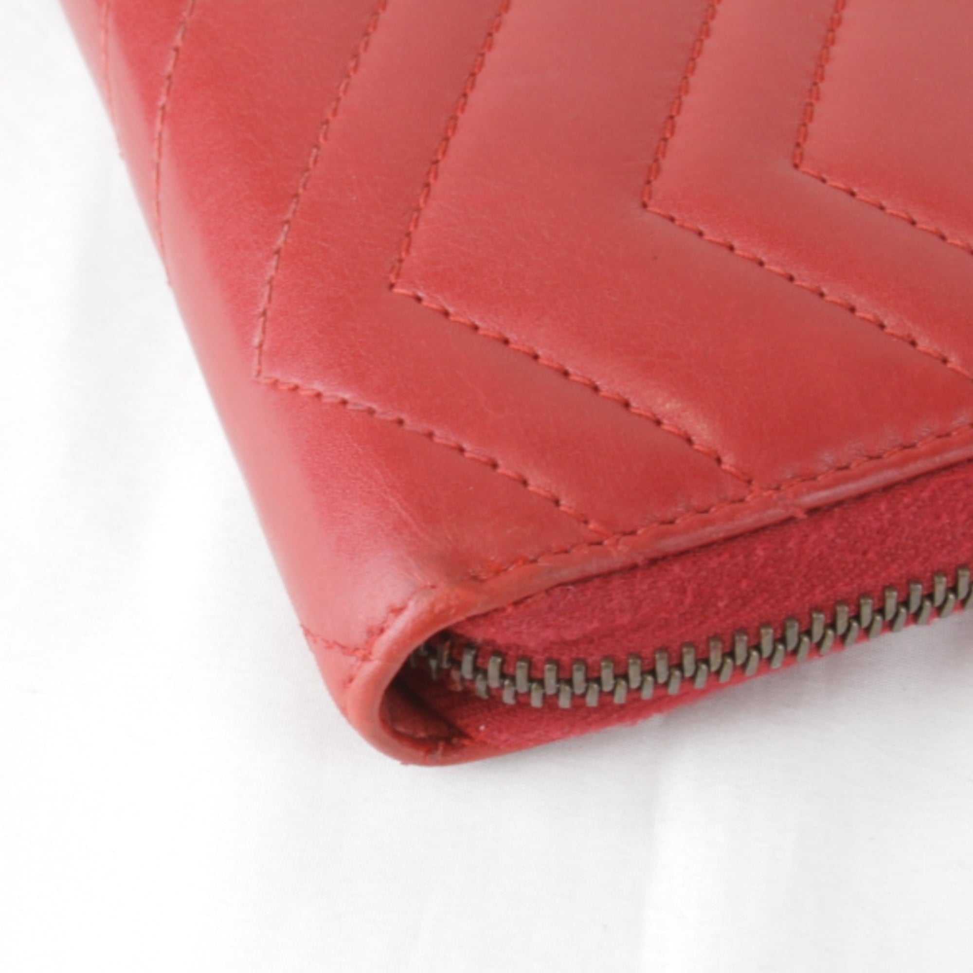 Gucci Red Color White Leather Long Wallet (Bi-Fold) (Pre-Owned)