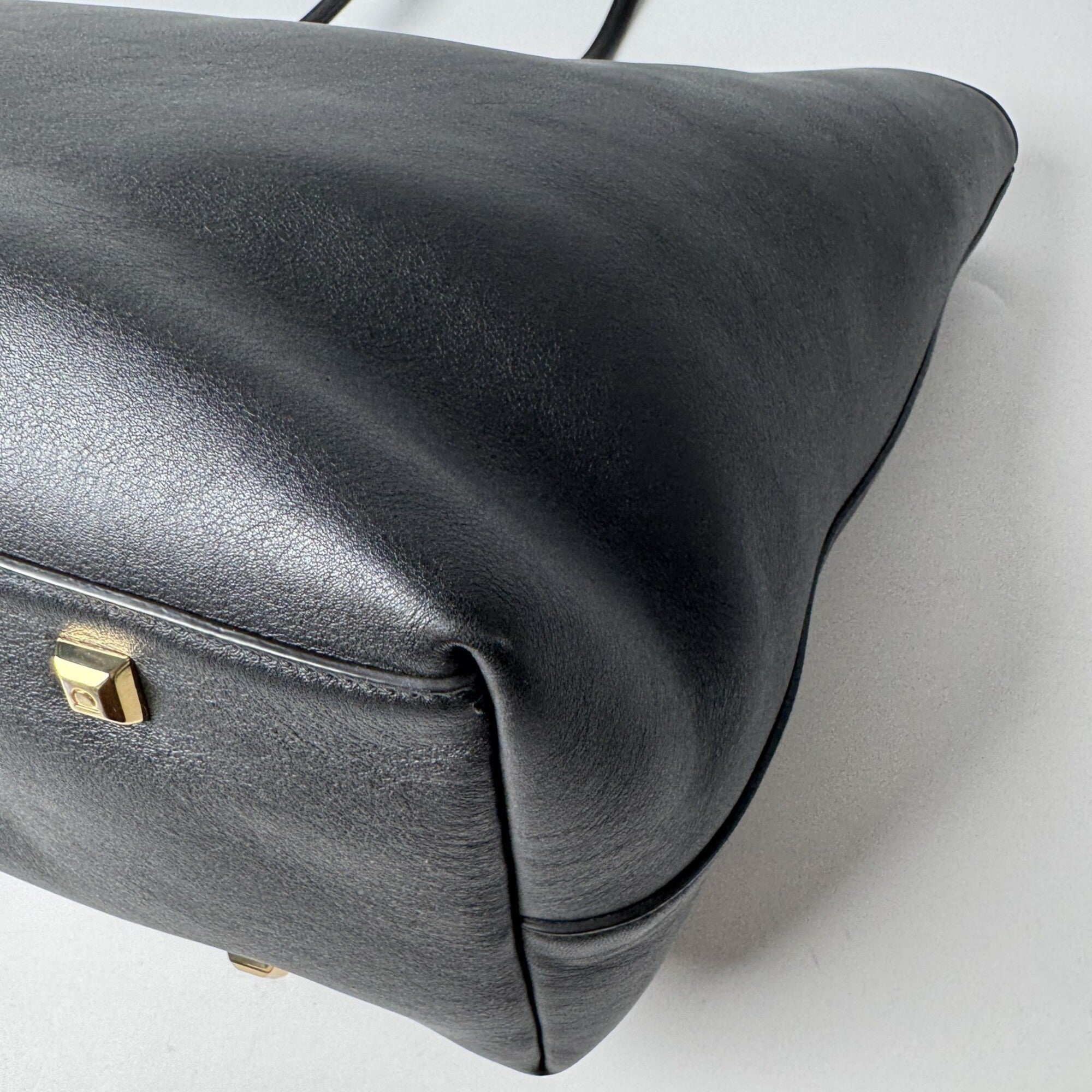 Salvatore Ferragamo Black Leather Tote Bag (Pre-Owned)