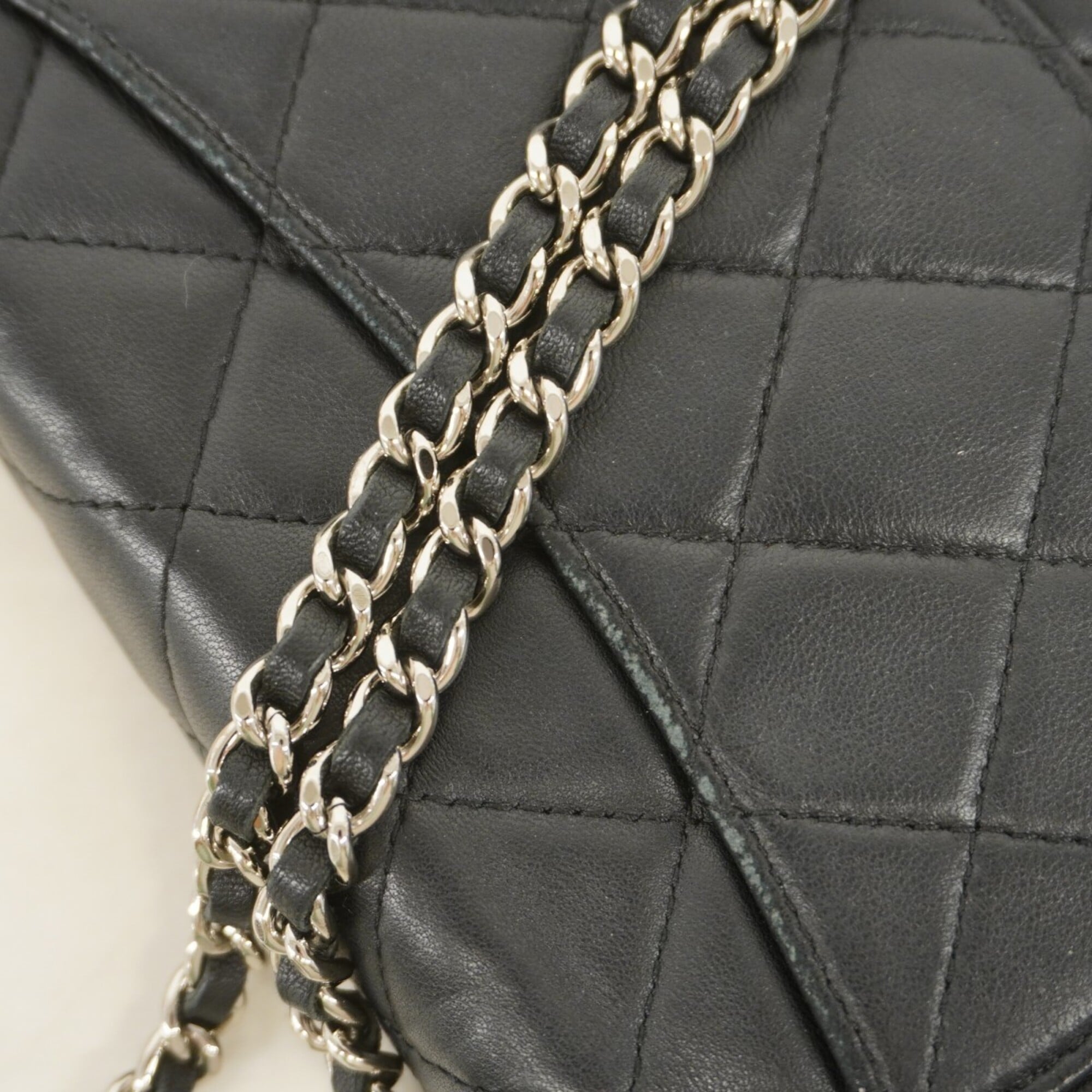 Chanel Black Leather Chain/Shoulder Wallet (Pre-Owned)