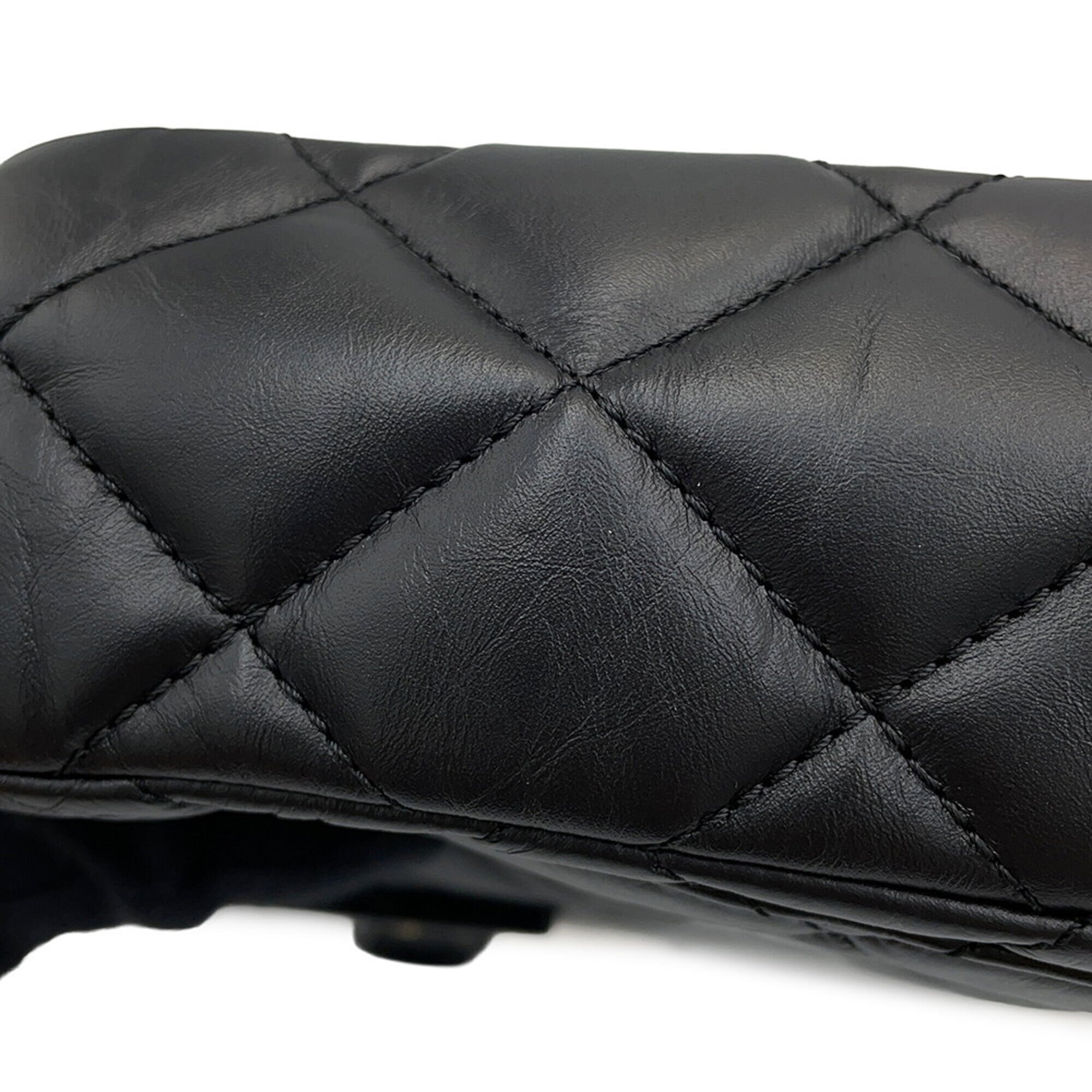 Chanel Matelasse Black Leather Handbag Shoulder Bag (Pre-Owned)