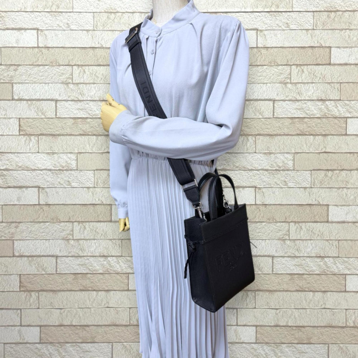 Fendi Black Leather Handbag Shoulder Bag (Pre-Owned)