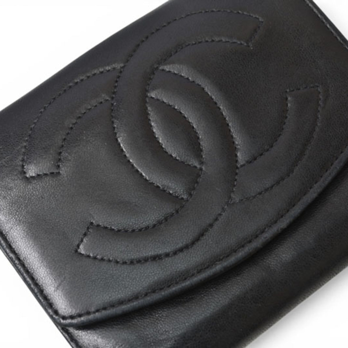 Chanel Black Leather Wallet (Bi-Fold) (Pre-Owned)