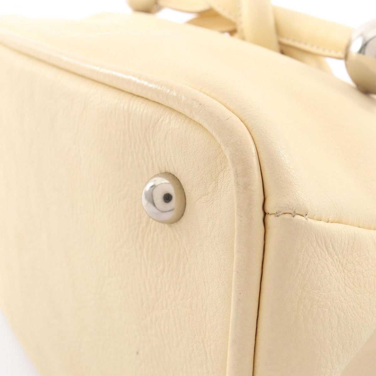 Chloé Ivory Leather Handbag (Pre-Owned)