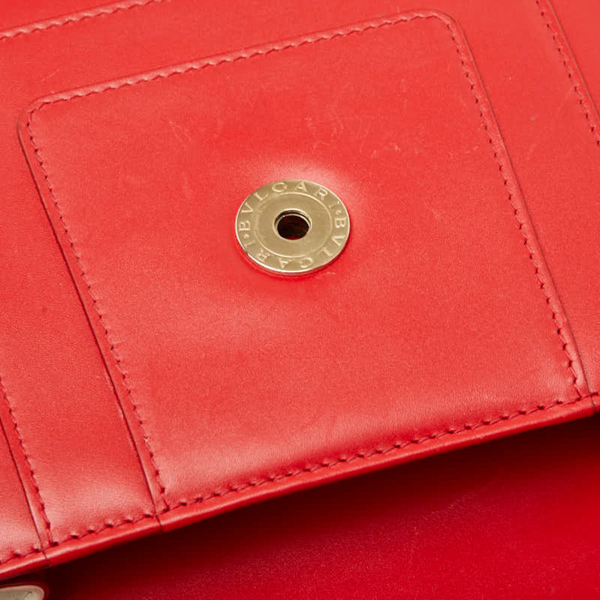 Bvlgari Red Color Leather Shoulder Bag (Pre-Owned)