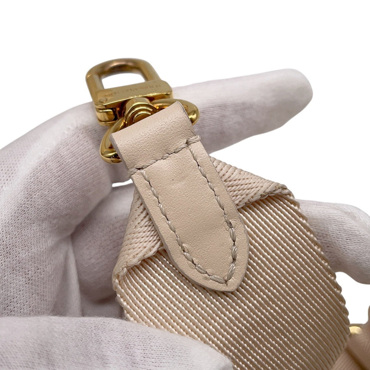 Louis Vuitton White Monogram Empreinte Handbag Shoulder Bag (Pre-Owned)