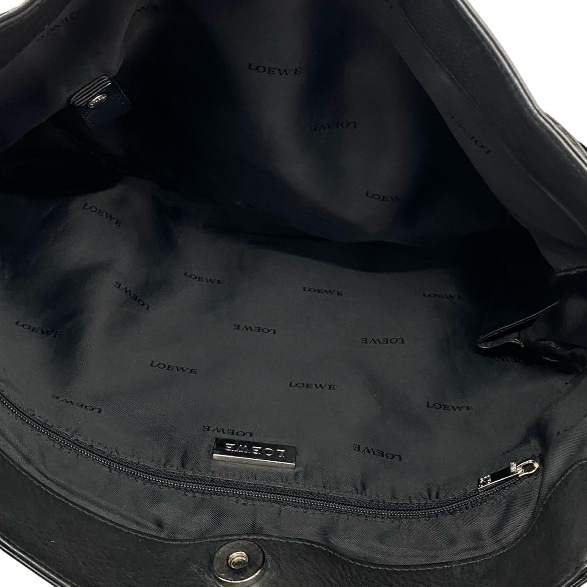 Loewe Black Leather Shoulder Bag Tote Bag (Pre-Owned)